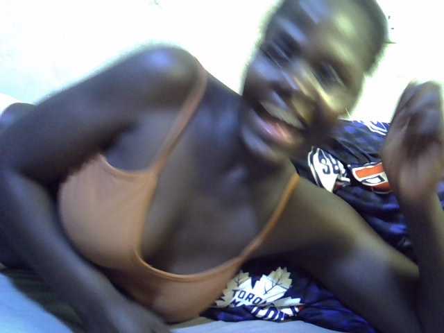 African-qeen1 live cam on BongaCams