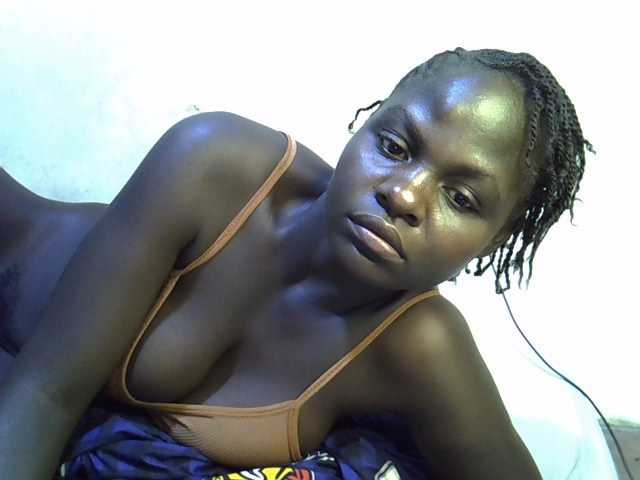 African-qeen1 live cam on BongaCams