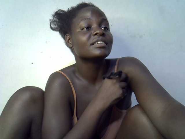 African-qeen1 live cam on BongaCams
