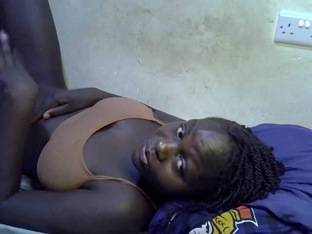 African-qeen1 live cam on BongaCams