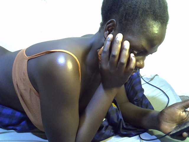 African-qeen1