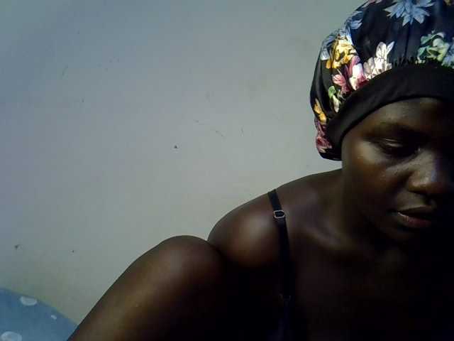 African-qeen1 live cam on BongaCams