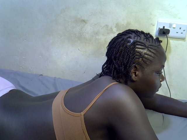 African-qeen1 live cam on BongaCams
