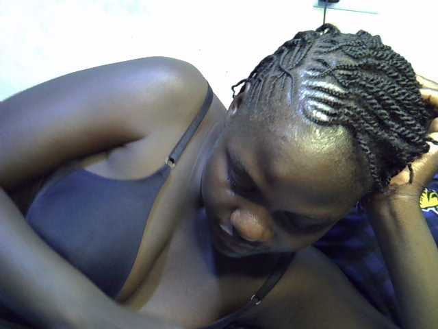 African-qeen1 live cam on BongaCams