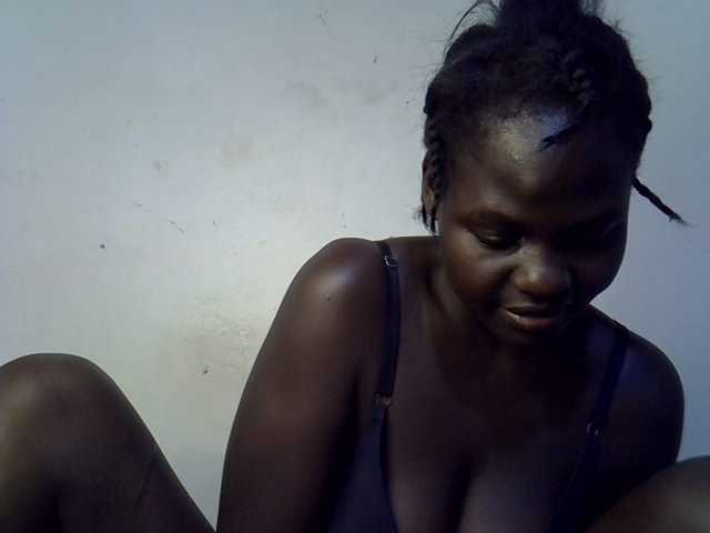 African-qeen1 live cam on BongaCams