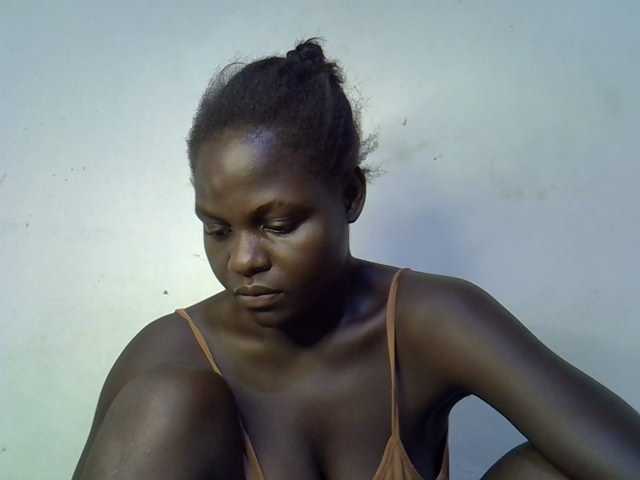 African-qeen1