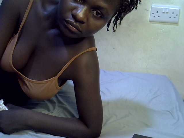 African-qeen1 live cam on BongaCams