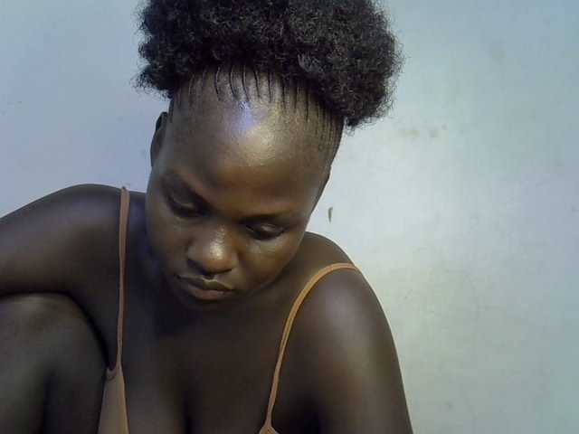 African-qeen1 live cam on BongaCams