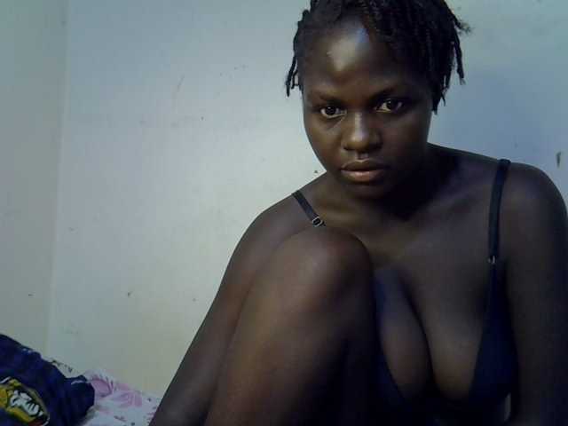 African-qeen1 live cam on BongaCams