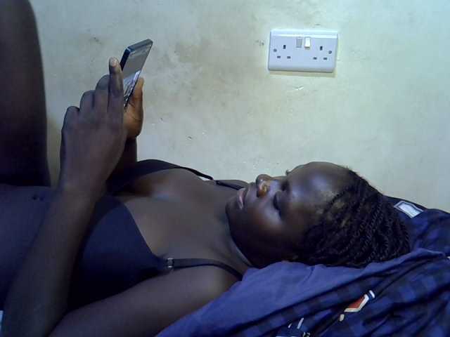 African-qeen1 live cam on BongaCams