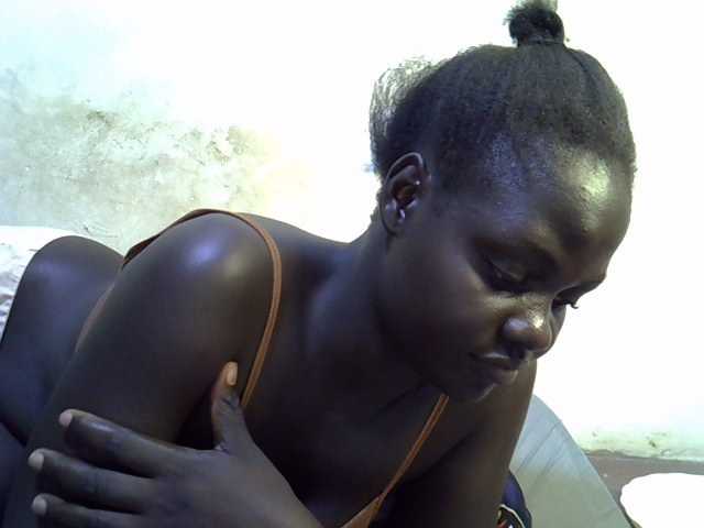 African-qeen1 live cam on BongaCams