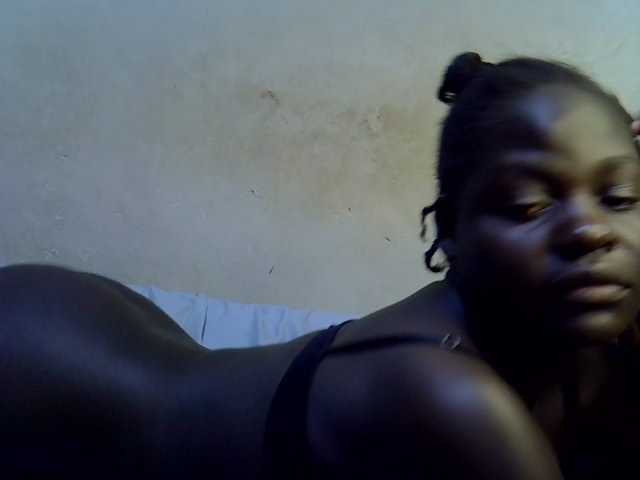 African-qeen1 live cam on BongaCams