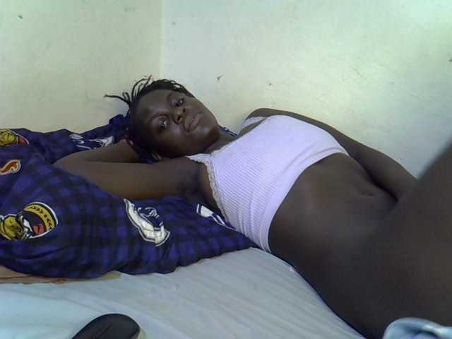 African-qeen1 live cam on BongaCams