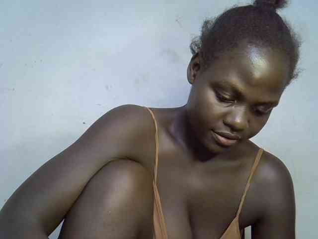 African-qeen1 webcam