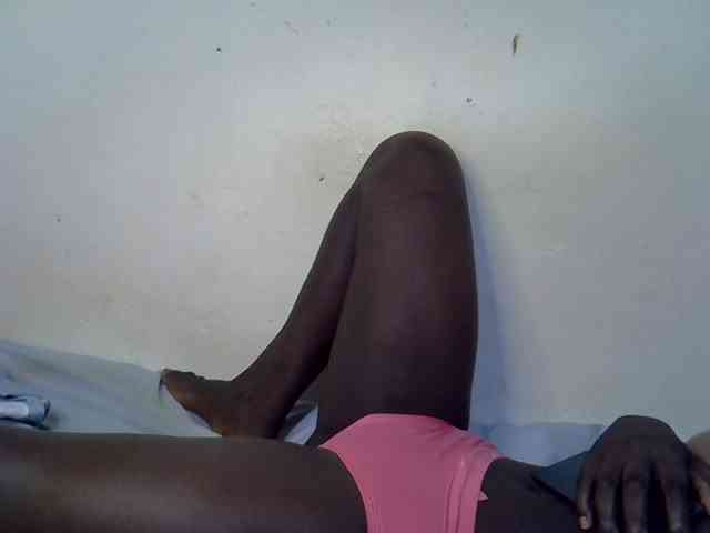 African-qeen1