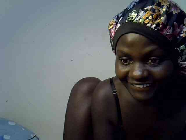 African-qeen1 webcam