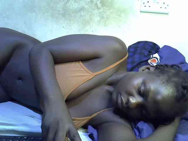 African-qeen1 webcam