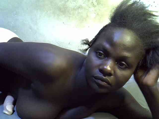 African-qeen1 webcam