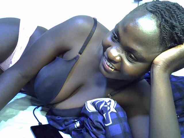 African-qeen1 webcam