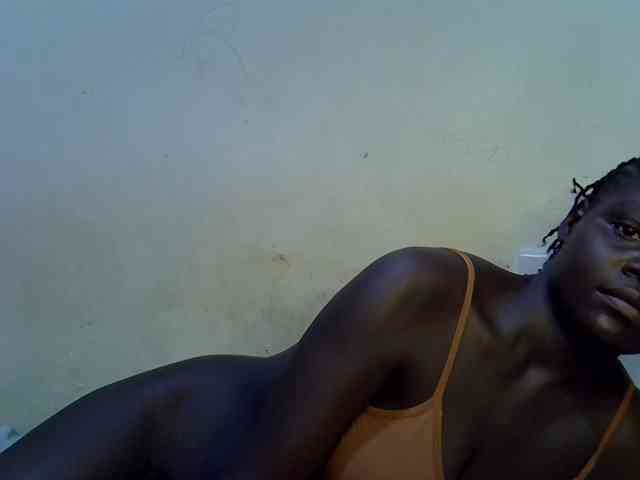 African-qeen1 webcam