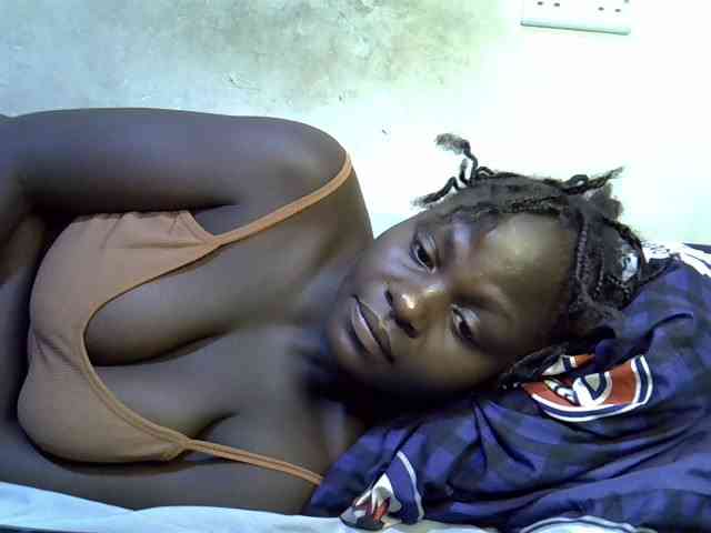 African-qeen1 webcam