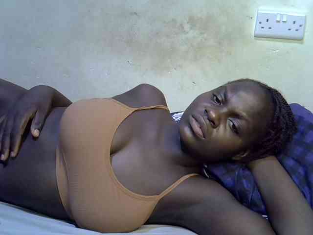 African-qeen1 webcam