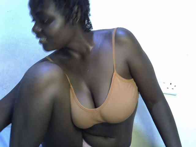 African-qeen1 webcam