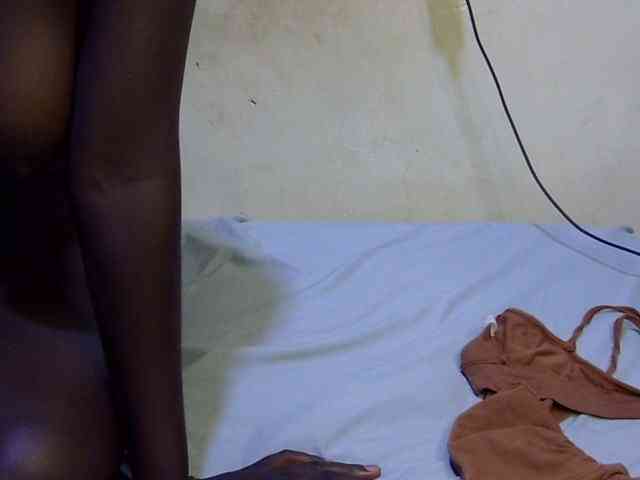 African-qeen1 webcam