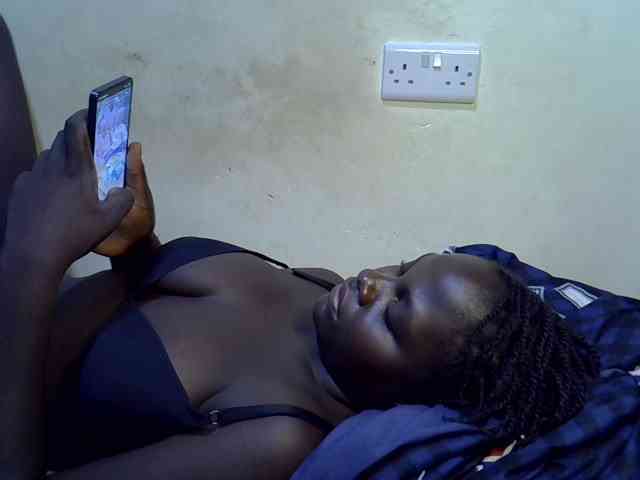 African-qeen1 webcam