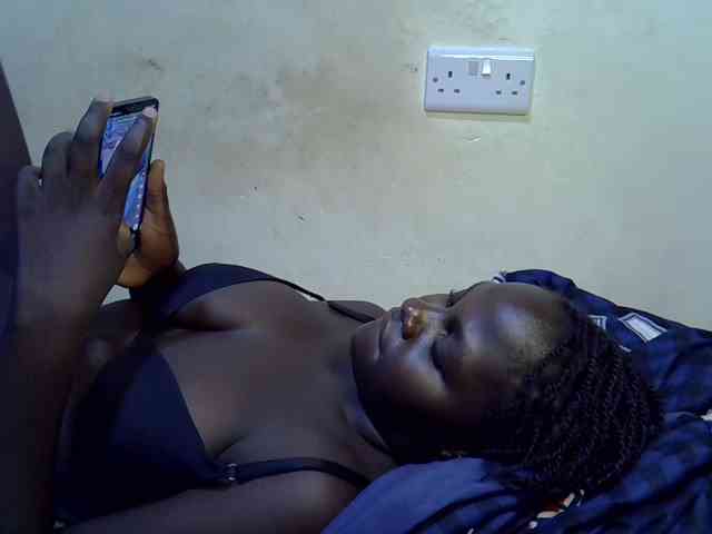 African-qeen1 webcam