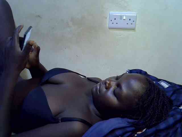 African-qeen1 webcam