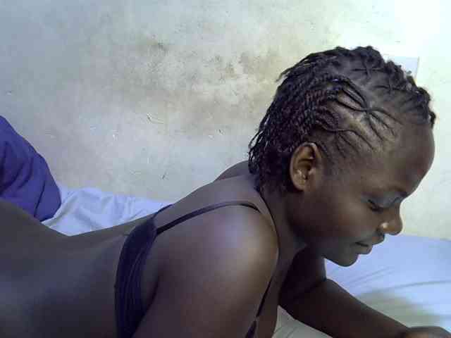 African-qeen1 webcam
