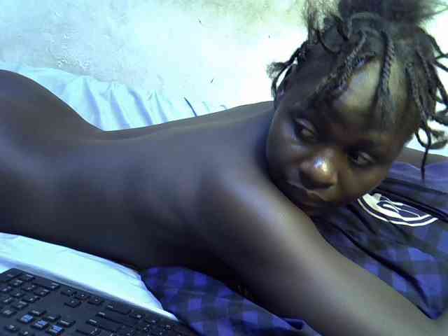 African-qeen1 webcam