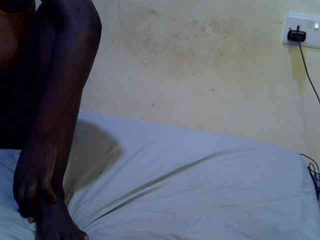 African-qeen1