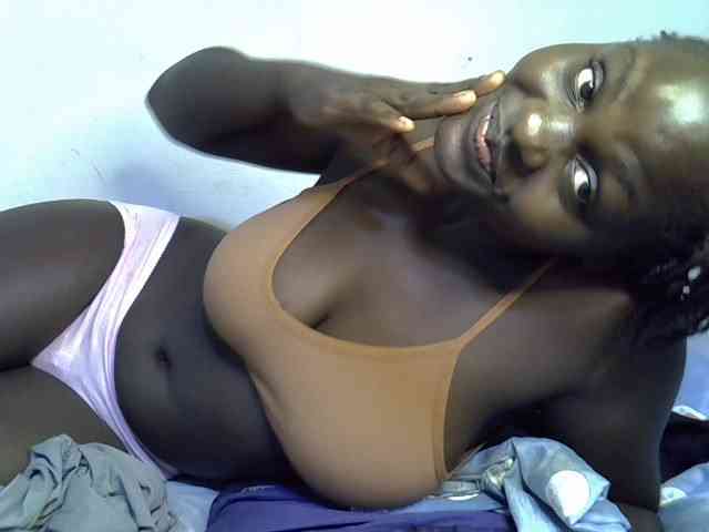 African-qeen1