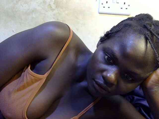 African-qeen1 webcam