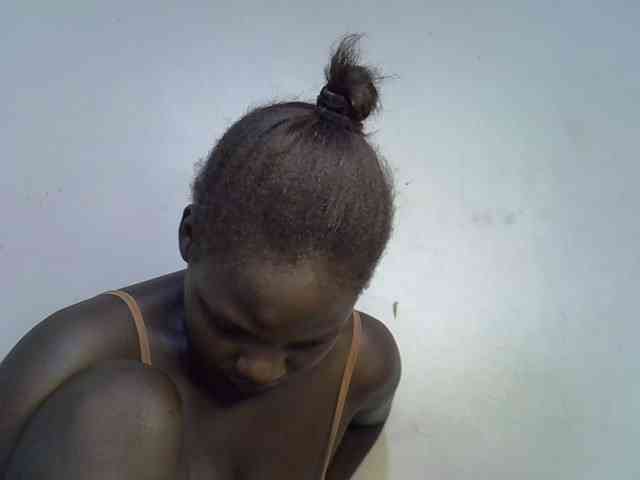 African-qeen1