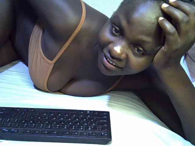 African-qeen1 webcam