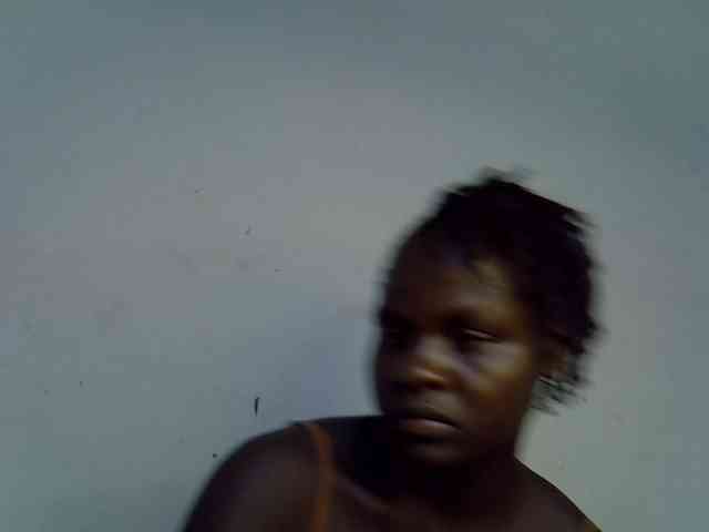 African-qeen1