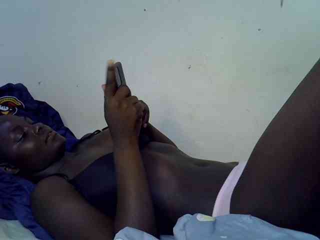 African-qeen1 webcam