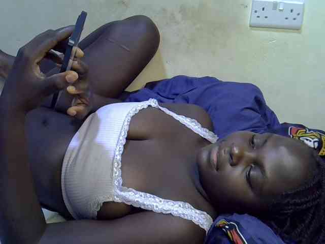 African-qeen1 webcam
