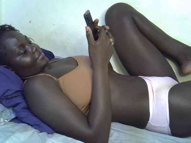 African-qeen1
