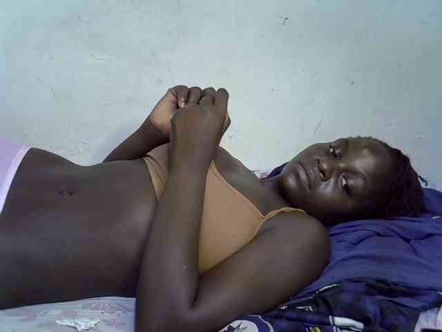 African-qeen1