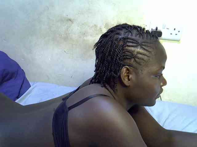 African-qeen1 webcam
