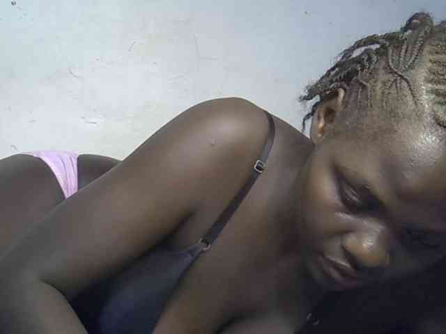 African-qeen1 webcam