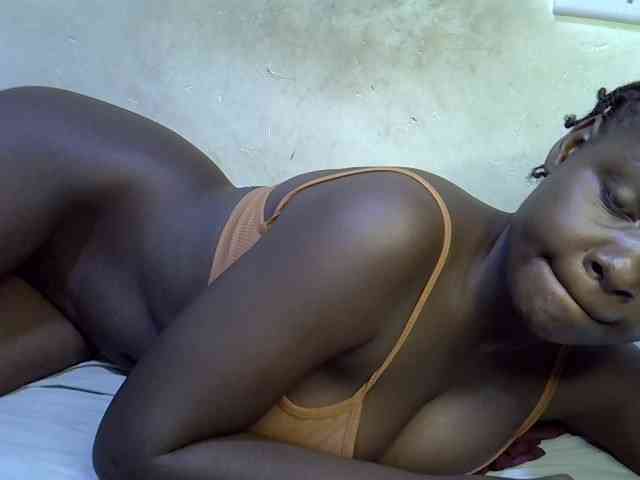 African-qeen1 webcam