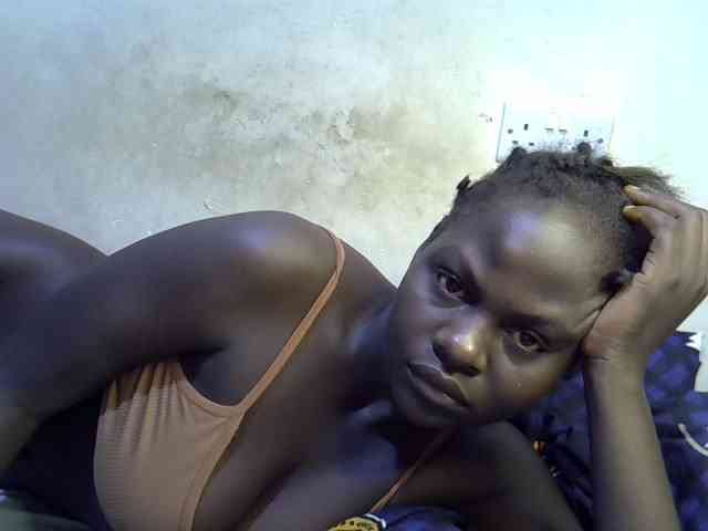 African-qeen1 webcam