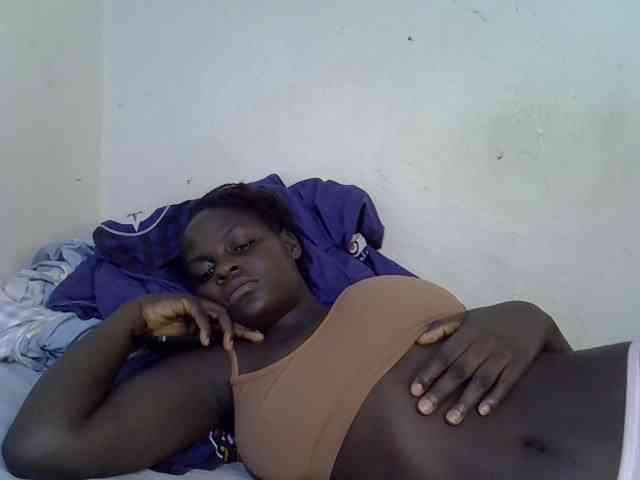 African-qeen1