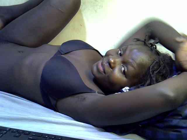 African-qeen1 webcam