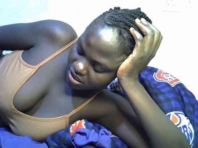 African-qeen1 webcam